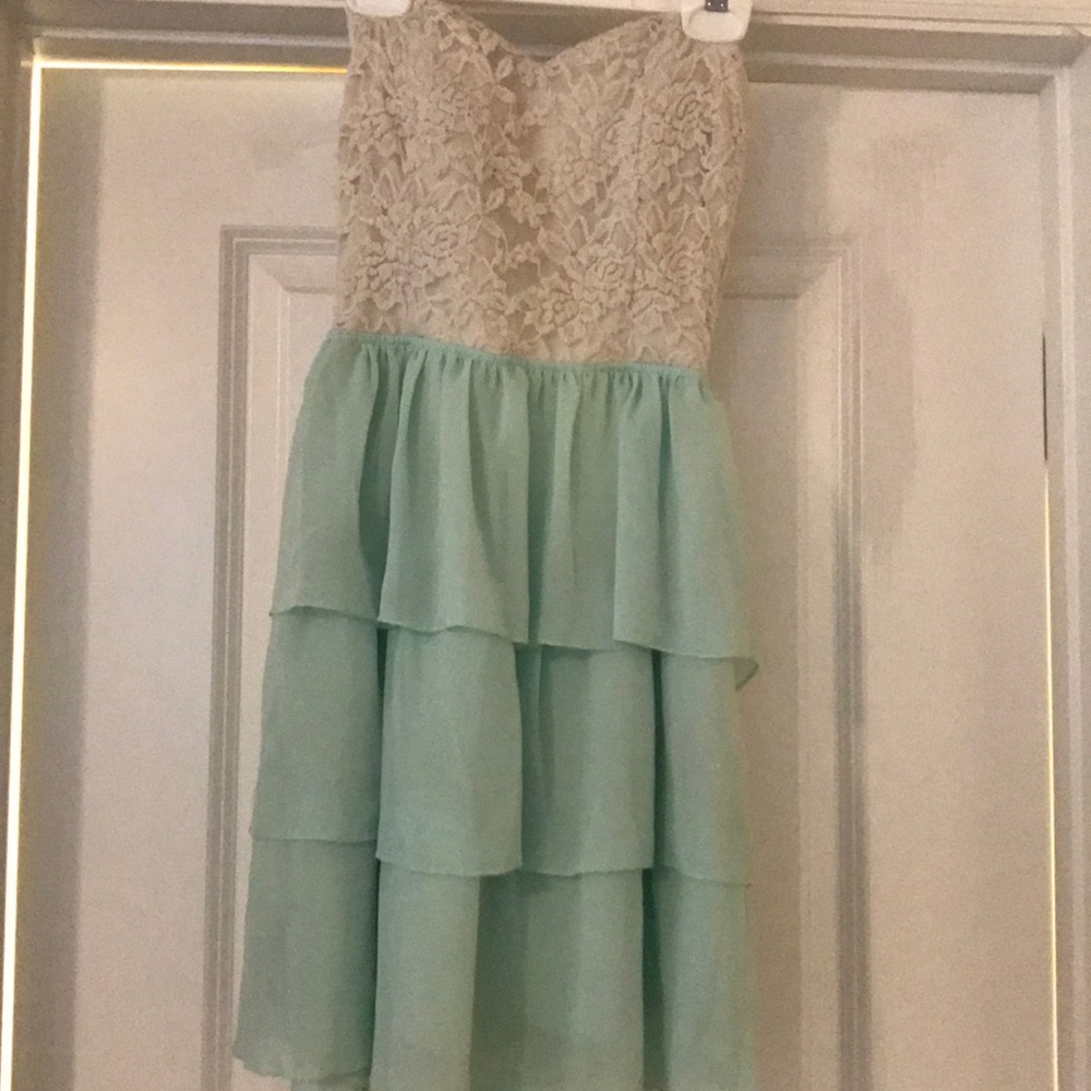 White/light blue lace sleeveless dress